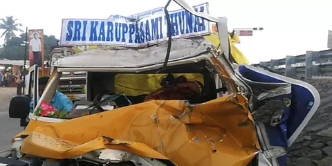 சாலை விபத்தில் குழந்தை உட்பட 3 பேர் பலி: 6 பெண்கள் உட்பட 10 பேர் படுகாயம்