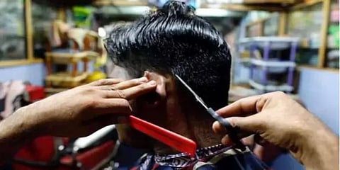 பட்டியலின மக்களுக்கு முடி திருத்தம் செய்ய மறுப்பு? - புதுக்கோட்டை ஆர்.டி.ஓ. நேரில் விசாரணை