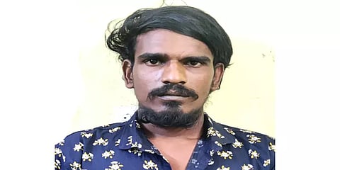 சென்னை: தலைமறைவு குற்றவாளியை பிடிக்கச் சென்ற போலீசாரை கத்தியால் வெட்ட முயற்சி