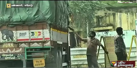 திம்பம் மலைப்பாதைக்குச் செல்ல லாரிக்கு தலா ரூ.100 லஞ்சம்