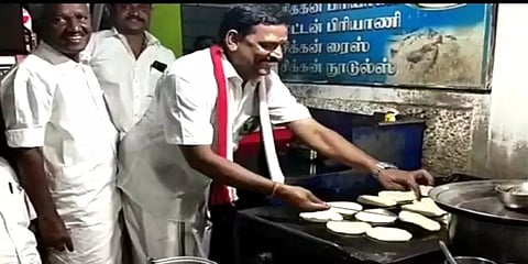 மதுரை: வித்தியாசமாக வாக்கு சேகரிக்கும் அதிமுக வேட்பாளர்கள்