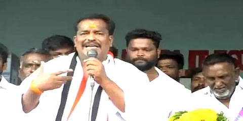 'சென்ட்டிமென்ட்' பேச்சு, குடும்பத்துடன் அழுகை - அச்சச்சோ போட வைத்த அதிமுக வேட்பாளர்