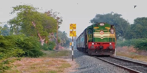 "ஈரோடு - பழனி ரயில் திட்டத்துக்கு தமிழகம் பங்களிக்கவில்லை" - மத்திய ரயில்வே அமைச்சகம்