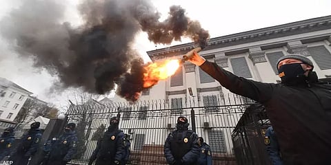 உக்ரைன் எல்லையில் போர் மேகம் - பாதுகாப்புப் படையினர் ஒத்திகை