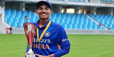 ஜூனியர் உலகக்கோப்பையை வென்ற இந்திய கேப்டனை ஏலம் எடுத்தது டெல்லி அணி