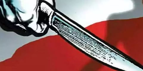 கிருஷ்ணகிரி: குடும்ப தகராறில் கத்தி, கற்களால் கணவனை கொடூரமாக தாக்கிய மனைவி