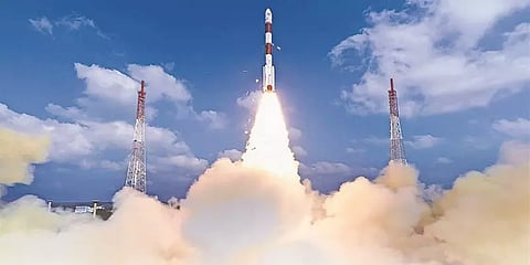 வெற்றிகரமாக விண்ணில் ஏவப்பட்டது பிஎஸ்எல்வி சி52 ராக்கெட்