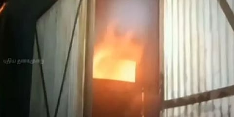 பரமக்குடி தாலுகா அலுவலகத்தில் பயங்கர தீ விபத்து