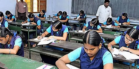 ``திருப்புதல் தேர்வு மதிப்பெண் கணக்கில் எடுக்கப்படாது”- தமிழக பள்ளிக்கல்வித்துறை விளக்கம்