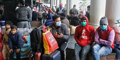 இந்தியா: கடந்த 24 மணி நேரத்தில் 30,615 பேருக்கு கொரோனா; 514 பேர் உயிரிழப்பு