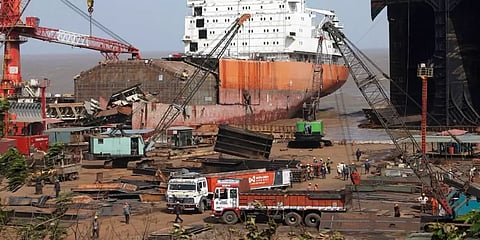 28 வங்கிகளில் ரூ.22,000 கோடி கடன் மோசடி: ஏபிஜி ஷிப்யார்ட் நிறுவனம் மீது வழக்குப்பதிவு