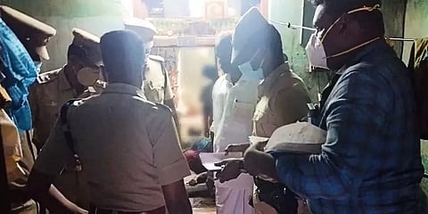 நாகை: 2 மகள்களையும், மனைவியையும் கொன்றுவிட்டு தற்கொலை செய்த தந்தை