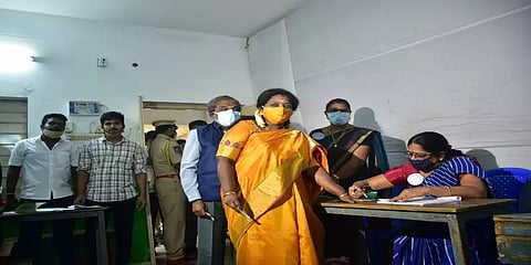 "தமிழகத்தில் எனது வாக்கை செலுத்துவதில் பெருமை அடைகிறேன்" - தமிழிசை சவுந்தரராஜன்