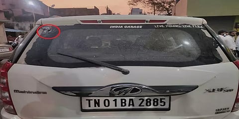 வழிமறித்த அதிமுகவினர் - திமுக எம்எல்ஏ கார் கண்ணாடி உடைப்பு.. ஆர்கே நகரில் பரபரப்பு