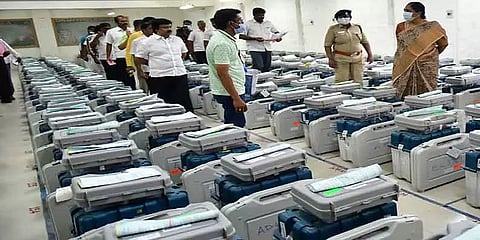 சென்னையில் 15வாக்கு எண்ணும் மையங்களில் வைக்கப்பட்ட வாக்குப்பெட்டிகள்