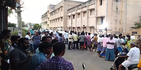 சேலம்: "இதுதான் சிசிடிவி கேமராக்கள் செயல்பாடா?" - வாக்கு எண்ணும் மையத்தில் போராட்டம்