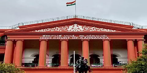"ஹிஜாப் அணிவது 25-வது சட்டப்பிரிவின் கீழ் வராது" - கர்நாடக நீதிமன்றத்தில் தொடரும் விசாரணை!
