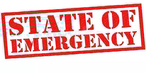 போர் பதற்றம் - உக்ரைனில் அமலாகிறது அவசர நிலை - துப்பாக்கி வைத்துக் கொள்ளவும் அனுமதி