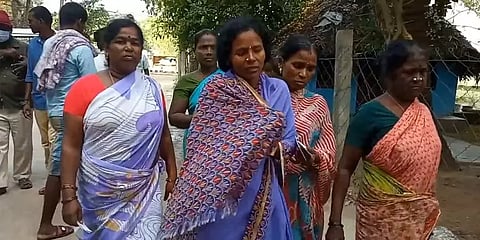 ஆறாத்துயரத்திலும் ஜனநாயகக் கடமையாற்றிய பெண் : கடலூரில் நெகிழ்ச்சி சம்பவம்