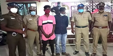 ஈரோடு: கத்தியால் தாக்கி நகை மற்றும் பணம் பறிப்பு: சிறுவர் உட்பட 3 பேர் கைது