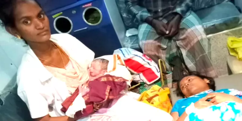 ஓடும் ஆம்புலன்ஸில் பிரசவம்: துரிதமாக செயல்பட்ட செவிலியரால் மகிழ்ச்சியடைந்த தம்பதியினர்