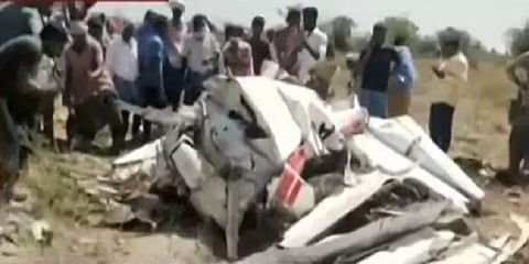 விமான விபத்து: தமிழக பயிற்சி பெண் விமானி உயிரிழப்பு