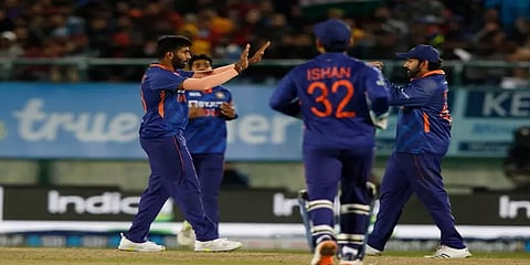 ஏகப்பட்ட மாற்றங்களுடன் இலங்கையை சந்திக்கும் இந்தியா: ஆடும் 'லெவன்' அறிவிப்பு