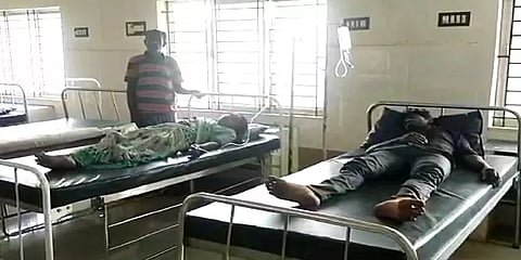 'வாகன கடனை கட்டவில்லை' தனியார் வங்கி ஊழியர்கள் செய்த அராஜகம்