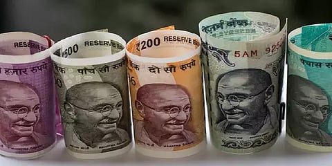 உக்ரைன் போர் தீவிரம்: ரூபாய் மதிப்பு 40 காசுகள் வீழ்ச்சி