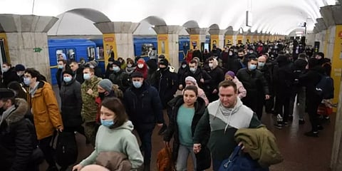 கீவ் மீது தீவிரமடையும் ரஷ்யாவின் தாக்குதல் - உயிர் பிழைக்க வெளியேறும் உக்ரைன் மக்கள்