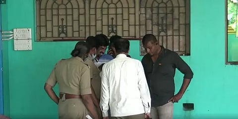 திரைப்பட பாணியில் நடந்த சம்பவம்: 200 சவரன் நகை நூதன திருட்டு; போலீஸ் விசாரணை