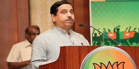 ”இந்தியாவில் தகுதி தேர்வில் தோற்றவர்கள்தான் வெளிநாடுகளில் படிக்கிறார்கள்”-மத்திய அமைச்சர்