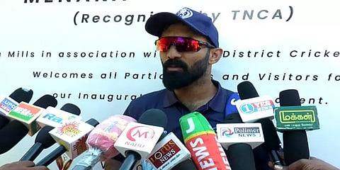 தேனியில் கிரிக்கெட் ஆடிய தினேஷ் கார்த்திக் உற்சாகமுடன் பேட்டி