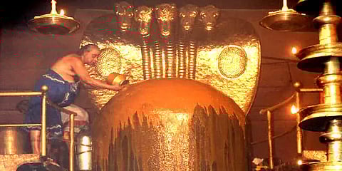 மகா சிவராத்திரி: தஞ்சை பெரிய கோயிலில் விடிய விடிய நடைபெற்ற நாட்டியாஞ்சலி