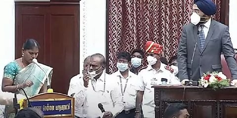 'மாமனார் மீது ஆணை' 'ஒம் நமசிவாய' 'ஜெய் பீம்'-களைகட்டிய சென்னை மாமன்ற உறுப்பினர் பதவியேற்பு