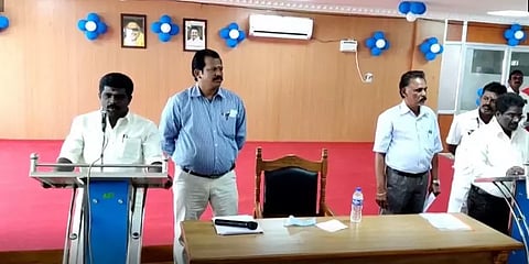 ’ராஜேந்திர பாலாஜிக்கு விஷ்வாசமாக இருப்பேன்’ எனச் சொல்லி பதவியேற்ற மாமன்ற உறுப்பினர்!