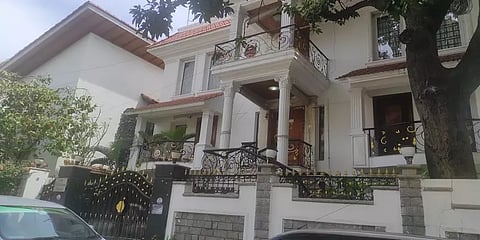 திமுக பிரமுகர், பைனான்சியர், சினிமா பட தயாரிப்பாளர் வீடுகளில் வருமான வரித்துறை சோதனை