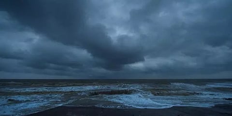 வங்கக்கடலில் மீண்டும் உருவாகிறது புயல் சின்னம்? வானிலை ஆய்வு மையம் சொல்வதென்ன?