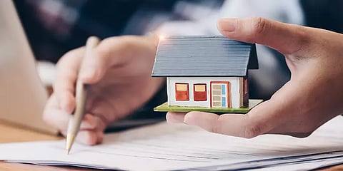 மத்திய அரசின் வீடு கட்டும் திட்டத்தில் மோசடி செய்த அரசு அதிகாரிகள்