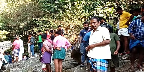 நீலகிரி: நண்பர்களுடன் ஆற்றில் குளிக்கச் சென்ற பள்ளி மாணவனுக்கு நேர்ந்த விபரீதம்