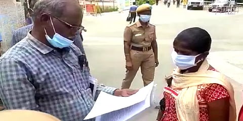 கோவை: கந்துவட்டி கொடுமை புகார் - ஆட்சியர் அலுவலகத்தில் தீக்குளிக்க முயன்ற பெண்