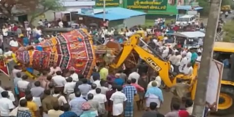 உளுந்தூர்பேட்டை: மாசி மாத தேரோட்ட திருவிழாவில் சாய்ந்த தேர்... பக்தர்கள் அதிர்ச்சி