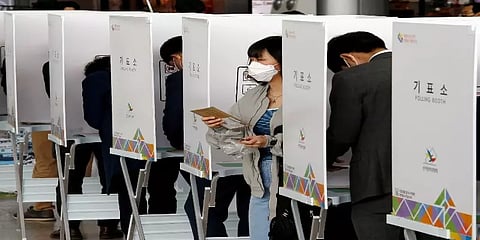 தென் கொரியாவில் உச்சத்தில் கொரோனா பாதிப்பு - விறுவிறுப்பாக நடைபெறும் அதிபர் தேர்தல்!