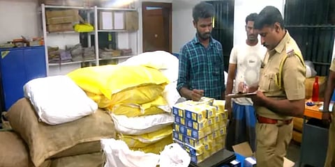 திண்டுக்கல்: வாகன சோதனையில் சிக்கிய போதை பொருட்கள்: மதிப்பு எவ்வளவு தெரியுமா?