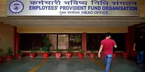 ‘40 ஆண்டுகளில் இல்லாத அளவு குறைப்பு’- பிஎஃப் மீதான வட்டி குறைப்புக்கு எதிர்ப்பு