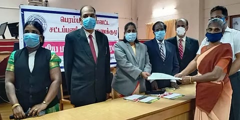 தேசிய லோக் அதாலத்: தமிழகத்தில் ஒரே நாளில் 79,599 வழக்குகளுக்கு தீர்வு