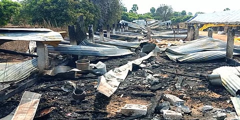 கோழிப் பண்ணையில் ஏற்பட்ட தீ விபத்து: எத்தனை கோழிகள் கருகியது தெரியுமா?