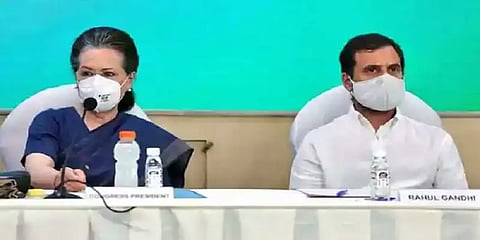 'நாங்க விலகியிருக்க ரெடி' - தேர்தல் தோல்வி குறித்து சோனியா காந்தி