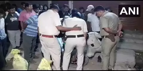 மேற்குவங்கத்தில் 2 கவுன்சிலர்கள் சுட்டுக்கொலை