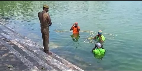 எங்கே இருக்கிறது மயிலாப்பூர் வரலாற்றை சொல்லும் மயில் சிலை? தீவிரமாக தேடும் காவல்துறை